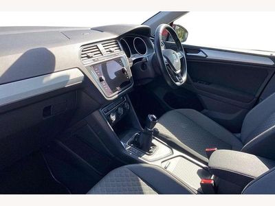 Used VW Tiguan SE 150 HP (110 kW) 2019 Ruby red SUV