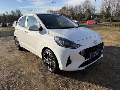 White Used 2021 Hyundai i10 Premium Hatchback | £12,995 (A bit pricey)