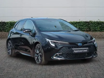 Used Toyota Corolla 140 HP (102 kW) 2025 Black Hatchback