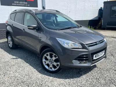 Käytetty Ford Kuga Titanium 163 HP (119 kW) 2014 Harmaa Katumaasturi
