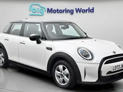Used Mini Cooper Classic 136 HP (100 kW) 2022 White Hatchback