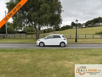Used Renault Zoe Business 80 kW (109 HP) 2022 Glacier white Hatchback