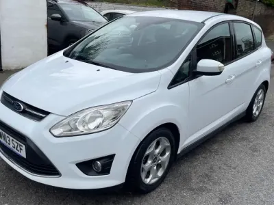 Begagnad Ford C-MAX Zetec 105 HK (77 kW) 2013 Vit Minibuss
