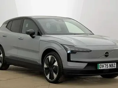 Usado Volvo EX30 Performance 314 kW (428 HP) 2025 SUV