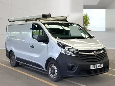 Gebraucht Vauxhall Vivaro 95 PS (69 kW) 2019 Silber Van / Kleinbus