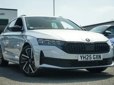 Used Skoda Octavia SportLine 150 HP (110 kW) 2025 Silver Estate