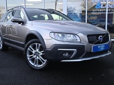 Gold Used 2014 Volvo XC70 SE Lux Estate | £13,000 (Fair price)