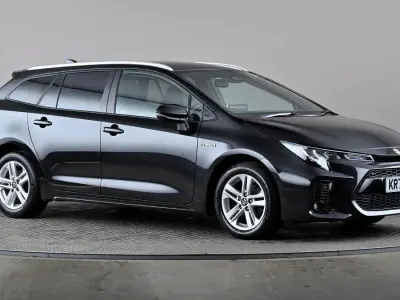 Używany Suzuki Swace 140 KM (102 kW) 2023 Czarny Kombi