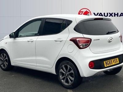 Used Hyundai i10 67 HP (49 kW) 2019 White Hatchback