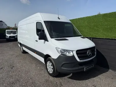 Używany Mercedes Sprinter Premium 2023 Biały Van