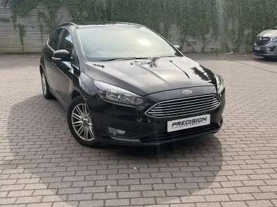 Used Ford Focus Zetec 120 HP (88 kW) 2017 Black Hatchback