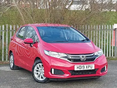 Used Honda Jazz SE 102 HP (75 kW) 2019 Red Hatchback