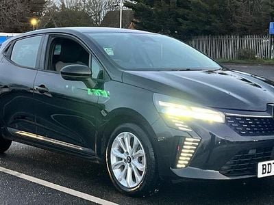 Used Renault Clio V Evolution 143 HP (105 kW) 2024 Black  Hatchback