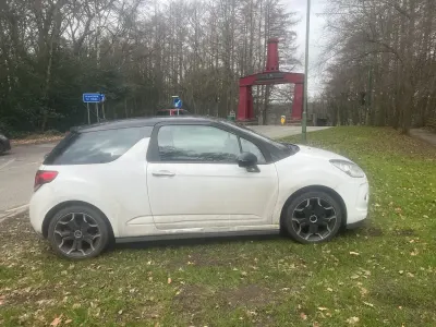Used Citroën DS3 120 HP (88 kW) 2011 White Hatchback