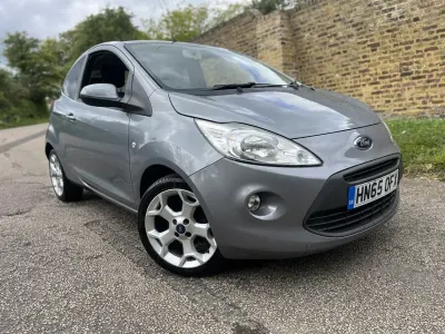 Begagnad Ford Ka Zetec 69 HK (50 kW) 2015 Silver Halvkombi