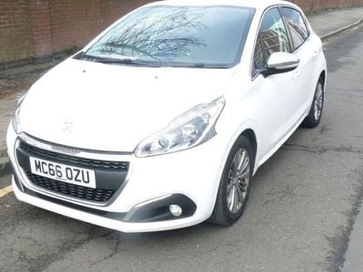 Used Peugeot 208 Allure 2017 White Hatchback