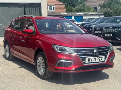 Used MG MG5 EV Exclusive 114 kW (156 HP) 2022 Red Estate