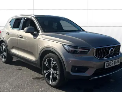 Usado Volvo XC40 Inscription 190 CV (139 kW) 2019 Gris SUV