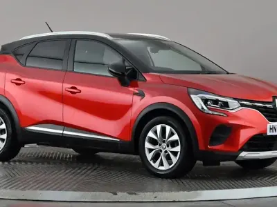 Begagnad Renault Captur Iconic 101 HK (74 kW) 2020 Röd SUV