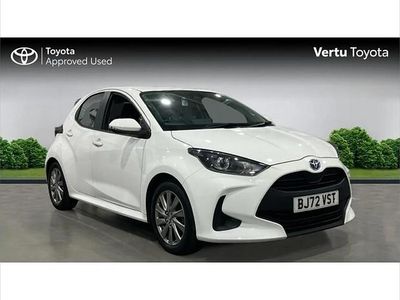 Used Toyota Yaris Hybrid 116 HP (85 kW) 2022 White Hatchback