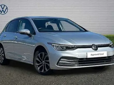 Usado VW Golf VIII Active 150 CV (110 kW) 2022 Plateado Utilitario