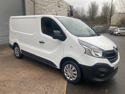 White Used 2021 Renault Trafic Business MPV | £11,995 (Good price)