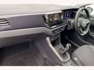 Begagnad VW Polo Match 95 HK (69 kW) 2025 Vit Halvkombi