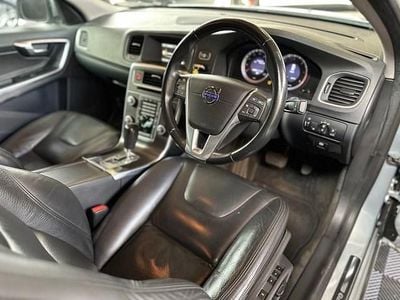 Used Volvo S60 SE Lux 205 HP (150 kW) 2011 Silver Sedan