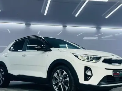 Begagnad Kia Stonic 120 HK (88 kW) 2020 Vit SUV