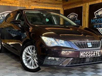 Begagnad Seat Leon SE Dynamic 115 HK (84 kW) 2019 Lila Halvkombi