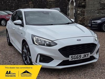 Used Ford Focus ST-Line 120 HP (88 kW) 2019 White Hatchback