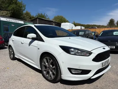 Used Ford Focus ST-Line 150 HP (110 kW) 2017 White Hatchback