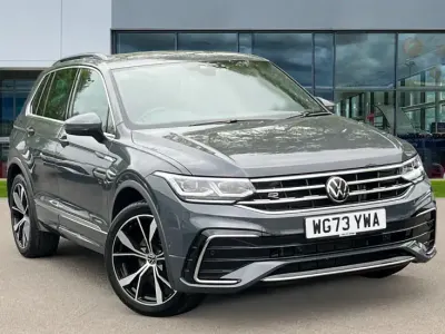 Używany VW Tiguan R-line 150 KM (110 kW) 2023 Szary SUV