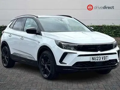 Used Vauxhall Grandland X S 130 HP (95 kW) 2023 White SUV