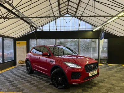 Używany Jaguar E-Pace R-Dynamic 150 KM (110 kW) 2019 Czerwony SUV