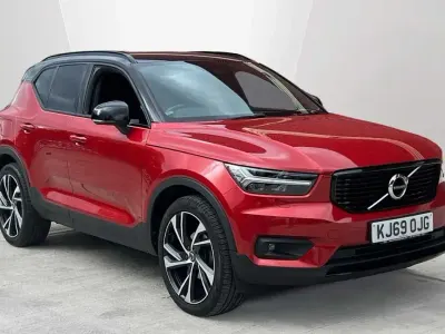 Usado Volvo XC40 R-Design 148 HP (108 kW) 2020 Vermelho SUV