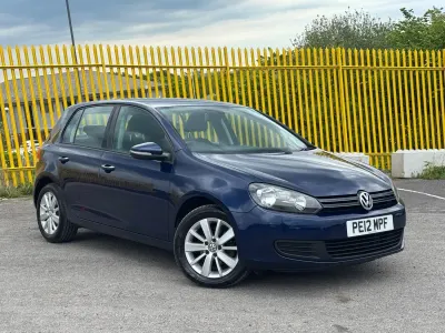Używany VW Golf VII Match 105 KM (77 kW) 2012 Niebieski Hatchback
