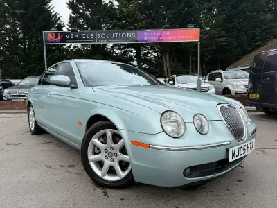 Used Jaguar S-Type SE 206 HP (151 kW) 2005 Silver Sedan