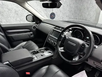 Used Land Rover Discovery Landmark 2019 Blue SUV