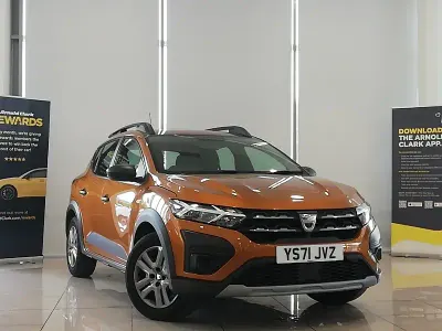 Used Dacia Sandero Essentiel 91 HP (66 kW) 2022 Orange Hatchback