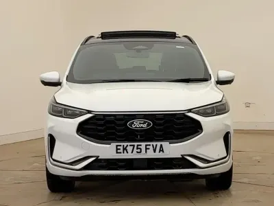 Used Ford Kuga ST-Line X 180 HP (132 kW) 2025 Frozen white SUV