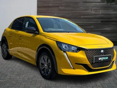 Used Peugeot e-208 Allure Premium 100 kW (136 HP) 2022 Yellow Hatchback