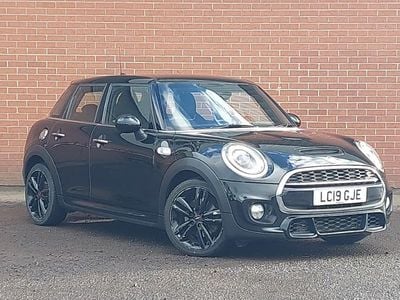 Usado Mini Cooper S Sport 192 HP (141 kW) 2019 Preto Citadino
