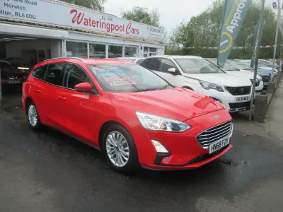 Used Ford Focus Titanium 125 HP (91 kW) 2018 Red Estate