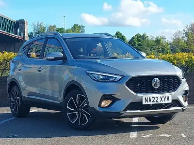 Usado MG ZS Exclusive 106 HP (77 kW) 2022 Prateado SUV
