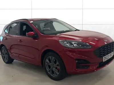 Usado Ford Kuga ST-Line 150 CV (110 kW) 2023 Rojo SUV