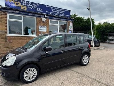 Used Renault Grand Modus Dynamique 88 HP (64 kW) 2011 Black MPV