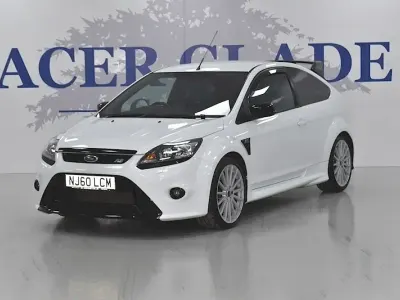 Używany Ford Focus RS 301 KM (221 kW) 2010 Biały Hatchback