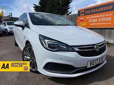 Used Vauxhall Astra Elite 160 HP (117 kW) 2017 White Hatchback
