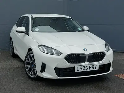 Used BMW 120 Sport Line 156 HP (114 kW) 2025 White Hatchback